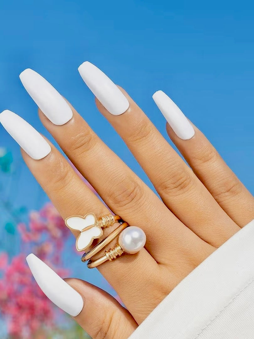 REGALIA BUTTERFLY WITH PEARL RING