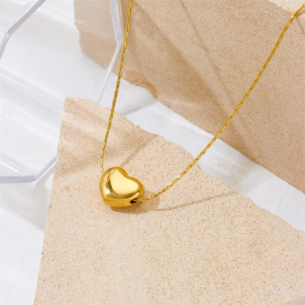 PUFFY HEART PENDANT WITH CHAIN