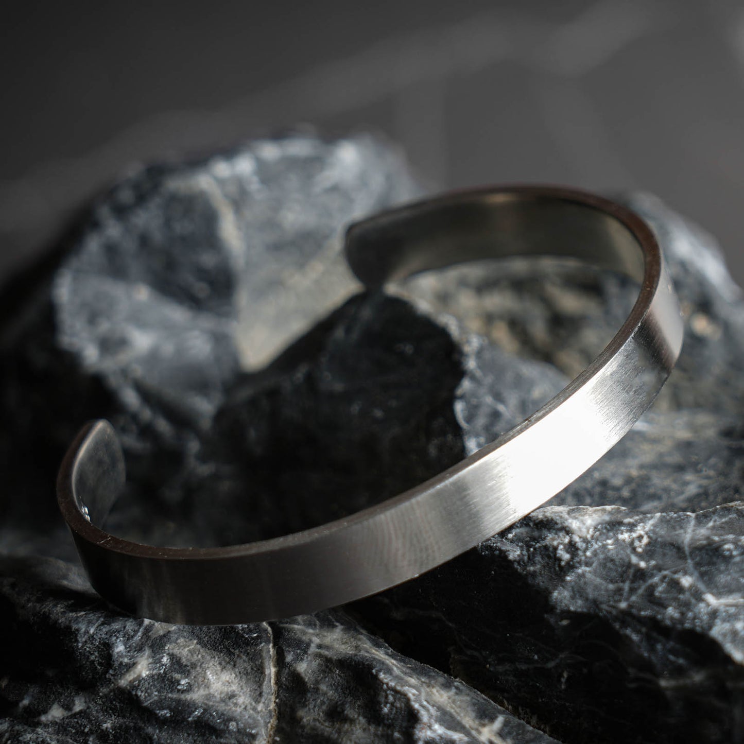 ADJUSTABLE SILVER CUFF BRACELET