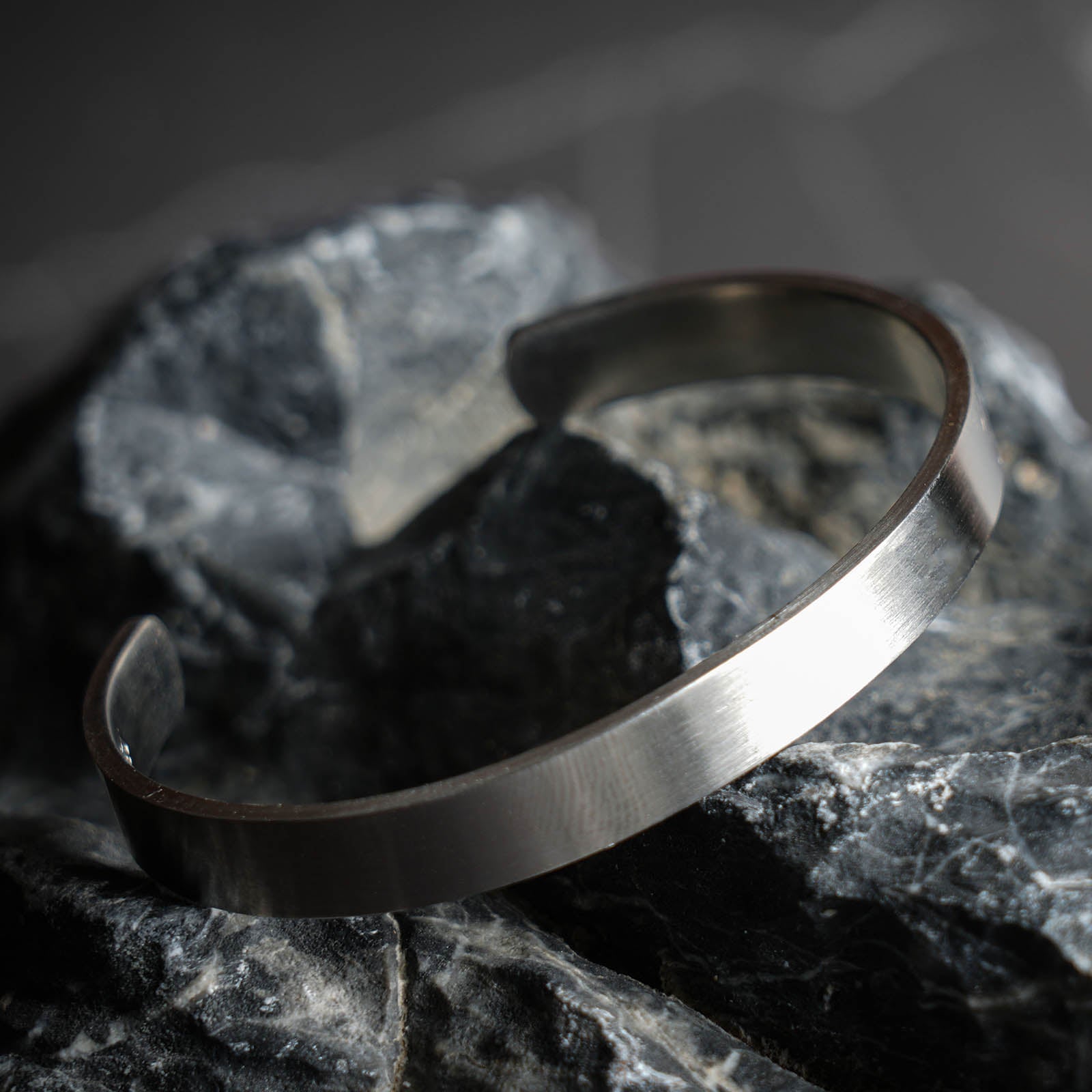 ADJUSTABLE SILVER CUFF BRACELET