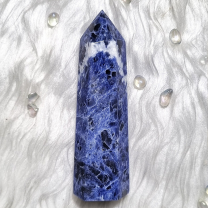 SODALITE CRYSTAL TOWER