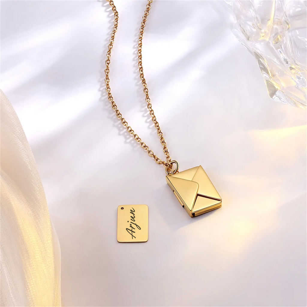 PERSONALISED ENVELOP NECKLACE